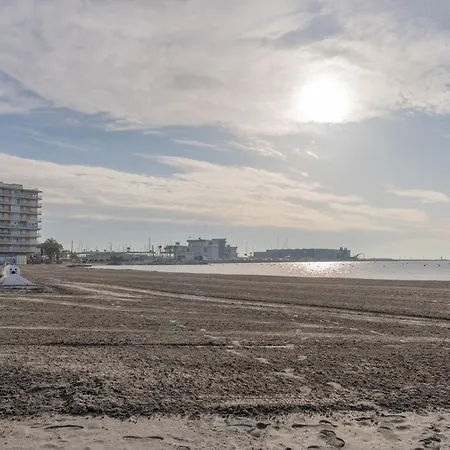 Front Sea Apartament *