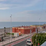 Front Sea Apartment